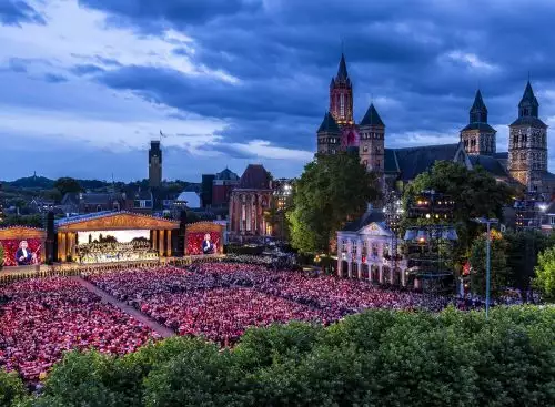 AndrC3A9Rieus2026SummerConcertVivaMaastricht_134253857653507472_big-cine_deskt.webp