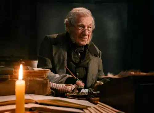 EbenezerAChristmasCarol_134363088242984789_big-cine_deskt.webp